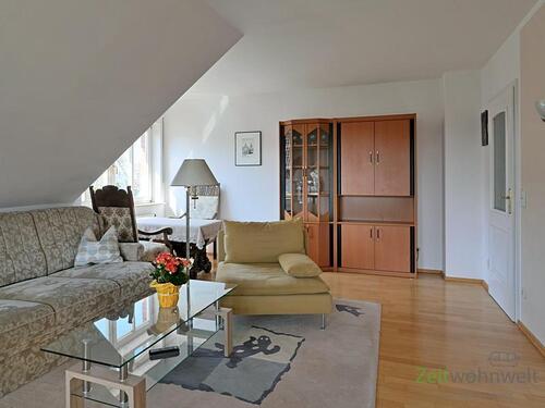 Sessel und Schrankwand - Etagenwohnung mit 75,00 m&sup2; in Radeberg zur Miete