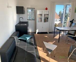 (EF1353_M) Kassel-Stadt: Niederzwehren, neu möbliertes Apartment mit Dachbalkon in ruhiger Lage, PKW-Stellplatz