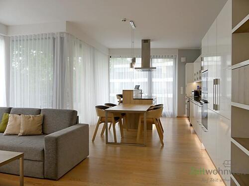großes helles Wohnzimmer - (EF0523_S) Dresden: Wilsdruffer VorstadtSeevorstadt-West, Apartment mit Aufzug, Balkon und Blick auf d. Herzogin-Garten