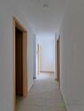 heller Wohnungsflur - 