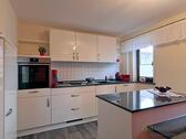 moderne Einbauküche - Etagenwohnung mit 50,00 m&sup2; in Großrudestedt zur Miete