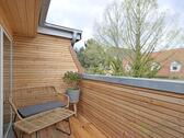 Balkonausblick im April - Etagenwohnung mit 83,90 m&sup2; in Kassel zur Miete