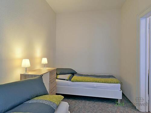 Schlafzimmer, rechtes Bett - Etagenwohnung mit 55,00 m&sup2; in Erfurt zur Miete
