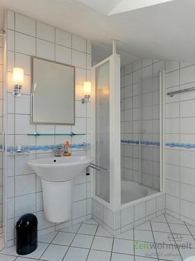 Duche in der Wand - 