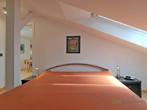 breites Bett - 