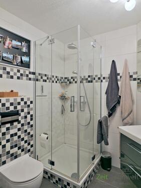 Blick zur Dusche - 