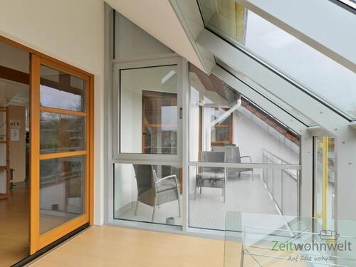 Blick vom Wintergarten auf den Balkon - 