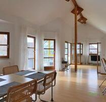 (EF1327_M) Fulda: Großenlüder, großzügiges möbliertes XL-Apartment mit Balkon, Wintergarten, Carport und Service