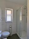 moderne Dusche im Bad - 
