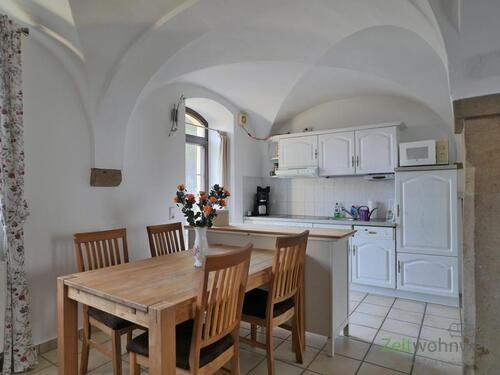 Blick vom Esstisch zur Küche - Etagenwohnung mit 61,00 m&sup2; in Pirna zur Miete
