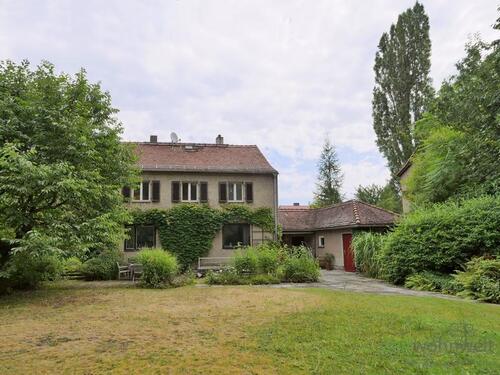 Außenansicht vom Garten - (EF1300_M) Dresden: RäcknitzZschertnitz, möbliertes Haus mit Garten und Garage in einer ruhigen Nebenstraße