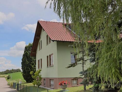 Außenansicht - (EF0035_M) Erfurt: Tiefthal, möblierte 1,5-Zimmer-Wohnung mit Balkon für Wochenendheimfahrer in ruhiger Vorortlage