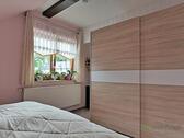 großer Kleiderschrank - 