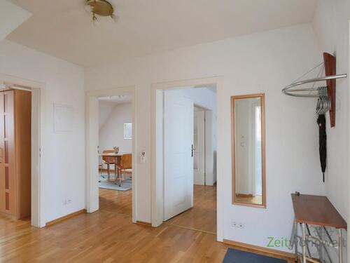 großer Wohnungsflur - 