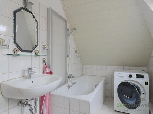 Wanne mit Duschwand - 