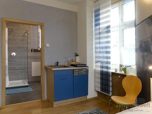 Blick zur Singelküche - 1 Zimmer Etagenwohnung zur Miete in Erfurt