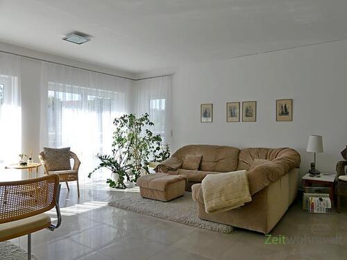 gemütliches Wohnzimmer - 3 Zimmer Etagenwohnung in Dresden