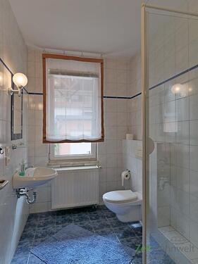 Bad mit Dusche - Etagenwohnung mit 30,00 m&sup2; in Jena zur Miete