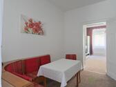 Sitzecke vor dem Wohnzimmer - Etagenwohnung mit 47,00 m&sup2; in Erfurt zur Miete
