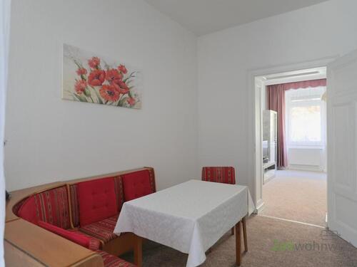 Sitzecke vor dem Wohnzimmer - Etagenwohnung mit 47,00 m&sup2; in Erfurt zur Miete