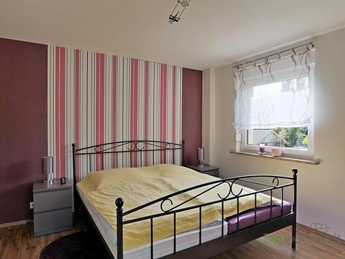 Blick ins Schlafzimmer - Etagenwohnung mit 70,00 m&sup2; in Zwickau zur Miete