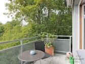 Blick auf den Balkon - (EF0945_M) Weimar: Südstadt, sehr schönes Apartment mit Parkett, zwei Balkons und Service in ruhiger, grüner Wohnlage