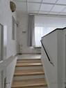 Küchen-Treppenaufgang - Haus mit 90,00 m&sup2; in Kassel zur Miete