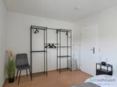 Kleiderregale im Schlafzimmer - 