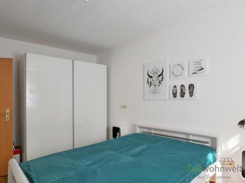 Kleiderschrank im Schlafzimmer - 