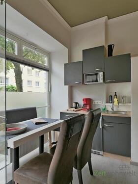 Küche und Esstisch am Fenster - Etagenwohnung mit 45,00 m² in Kassel zur Miete
