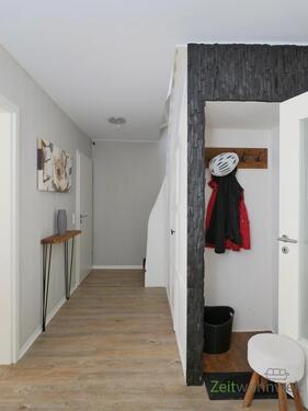 Garderobe im Eingangsflur - 