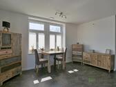 kleiner Esstisch am Fenster - 3 Zimmer Etagenwohnung zur Miete in Weimar