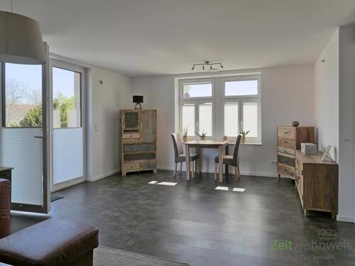 Blick ins Wohnzimmer - (EF1029_M) Weimar: Nordvorstadt, möblierte Luxuswohnung mit Balkon in einem historischen Gebäude in der Cíty