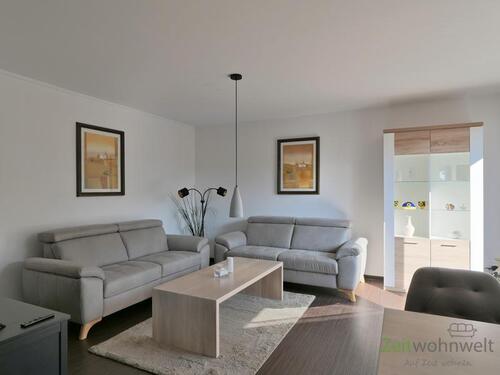 Blick ins Wohnzimmer - (EF1135_M) Halle: Gottfried-Keller-Siedlung, Erstbezug in neu möblierte Wohnung mit Terrasse und Garage
