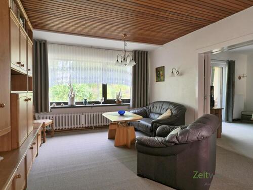Blick ins große Wohnzimmer - 3 Zimmer Haus zur Miete in Gotha
