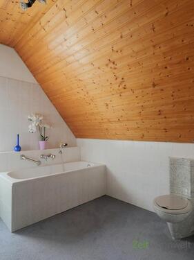 Wanne und WC - 