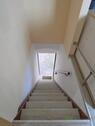 Blick auf die Treppe zum Eingang - 