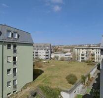 (12536_47) MGN: ruhige 2-Raum-Wohnung mit Laminatböden, Aufzug und Balkon in der Heimstraße, EBK mgl. - Meiningen