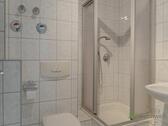 Bad mit Dusche - Etagenwohnung mit 55,97 m² in Meiningen zur Miete