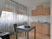 Blick zur Küche - 1 Zimmer Etagenwohnung zur Miete in Kassel