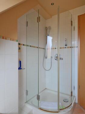 Blick zur Dusche - 