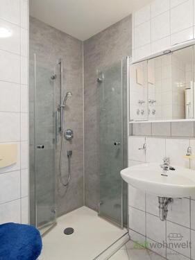 bodentiefe Dusche im Bad - 
