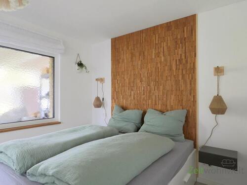 Blick ins Schlafzimmer - 