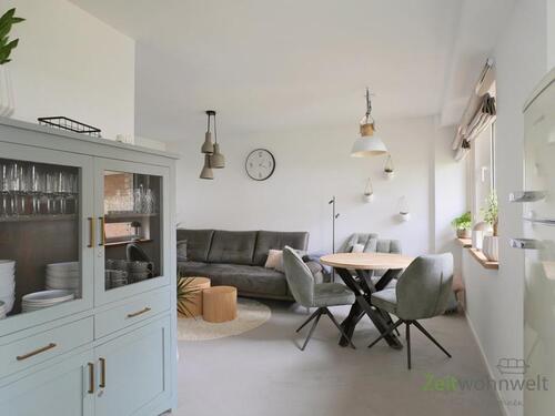 Blick von der Küche zum Esstisch - 