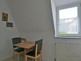 Esstich am Fenster - 