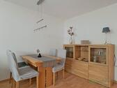 Esstisch und Sideboard - Etagenwohnung mit 53,00 m&sup2; in Dresden zur Miete
