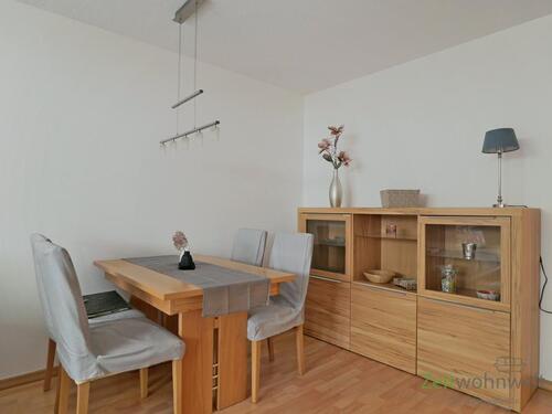 Esstisch und Sideboard - Etagenwohnung mit 53,00 m&sup2; in Dresden zur Miete