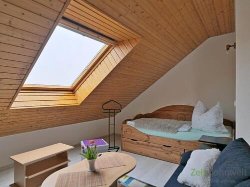 Blick zum Bett - 