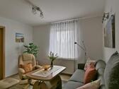 Blick ins Wohnzimmer - (EF1143_M) Gera: Debschwitz, preiswerte möblierte 2,5-Zimmer-Wohnung am Stadtrand, Garage möglich