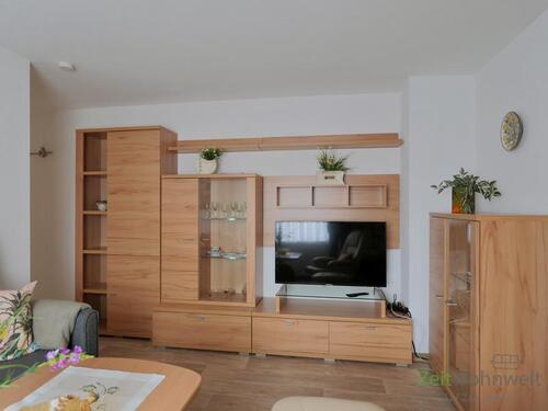 Schrankwand und TV - 3 Zimmer Etagenwohnung zur Miete in Gera